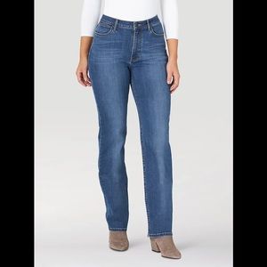 Wranglers high rise true straight size 4